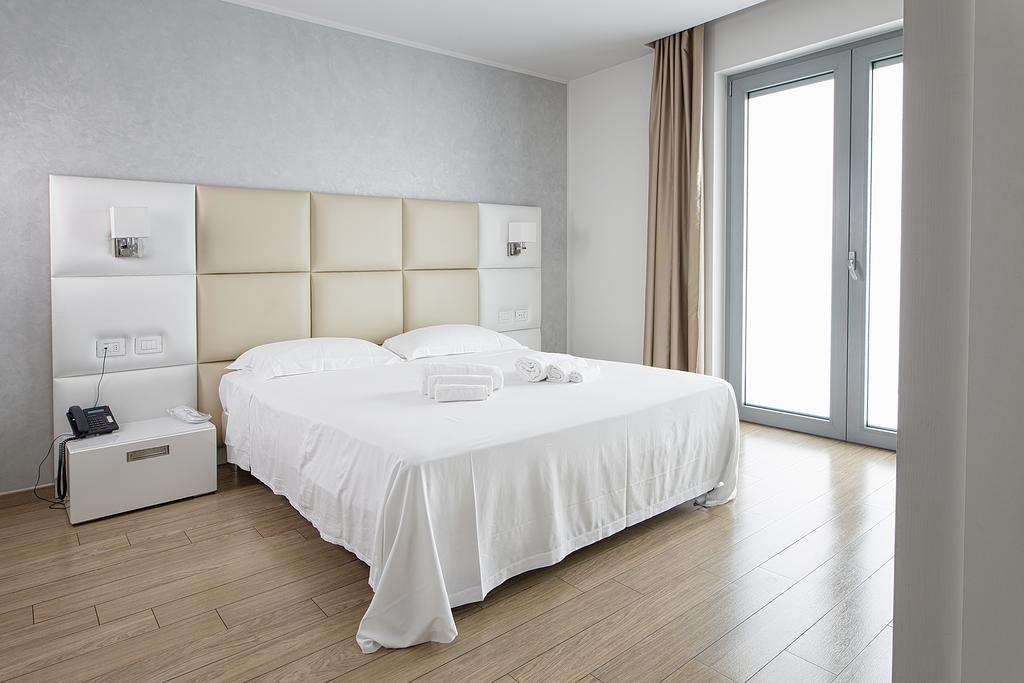 Hotel Al Veliero Pontevico Екстериор снимка