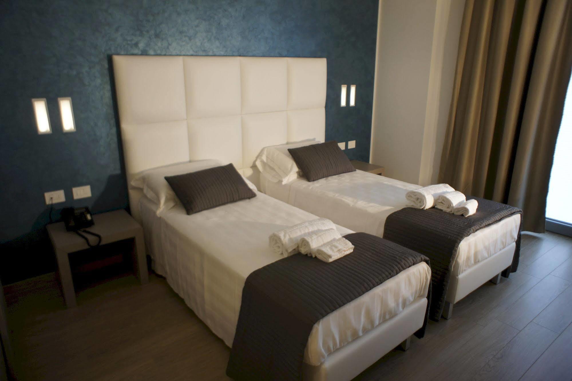 Hotel Al Veliero Pontevico Екстериор снимка