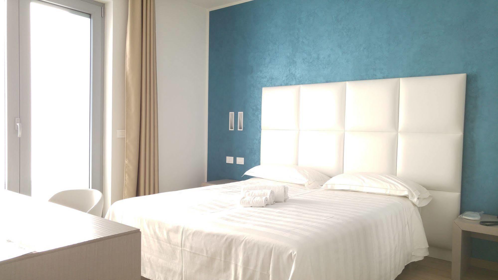 Hotel Al Veliero Pontevico Екстериор снимка